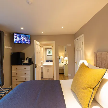 The Tides Bed & Breakfast 5*